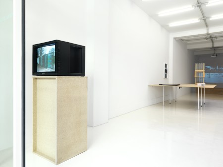 Andreas Fogarasi @ Galería Casado Santapau / Luisa Espino